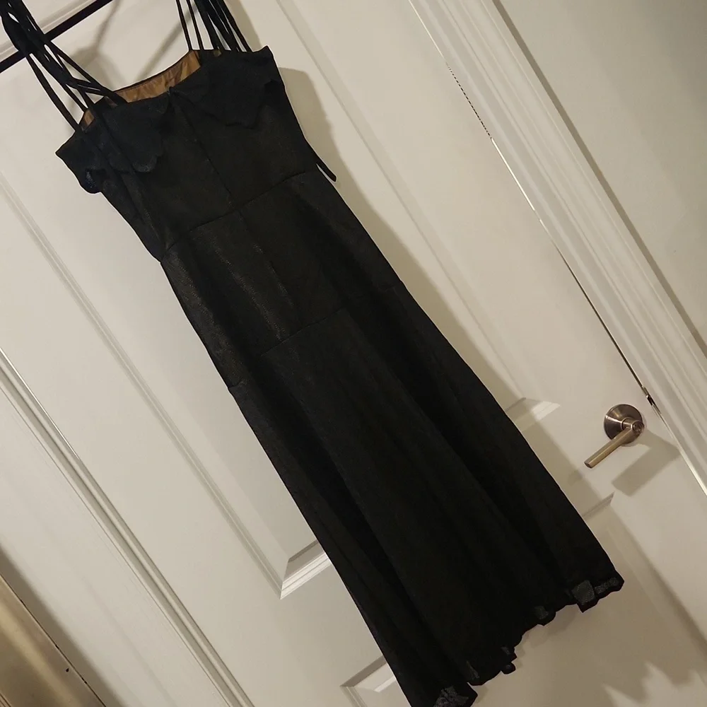 Chic Vintage McCarthy United Kingdom Black Midi Dress with Strappy Design - Picture 4 of 12